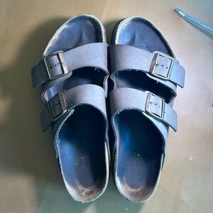 Men’s size 11 Arizona Birkenstock sandals